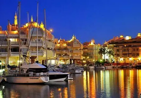 Puerto Marina Palace *