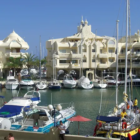 Puerto Marina Palace *