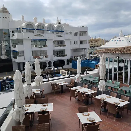 Puerto Marina Palace Apartment *